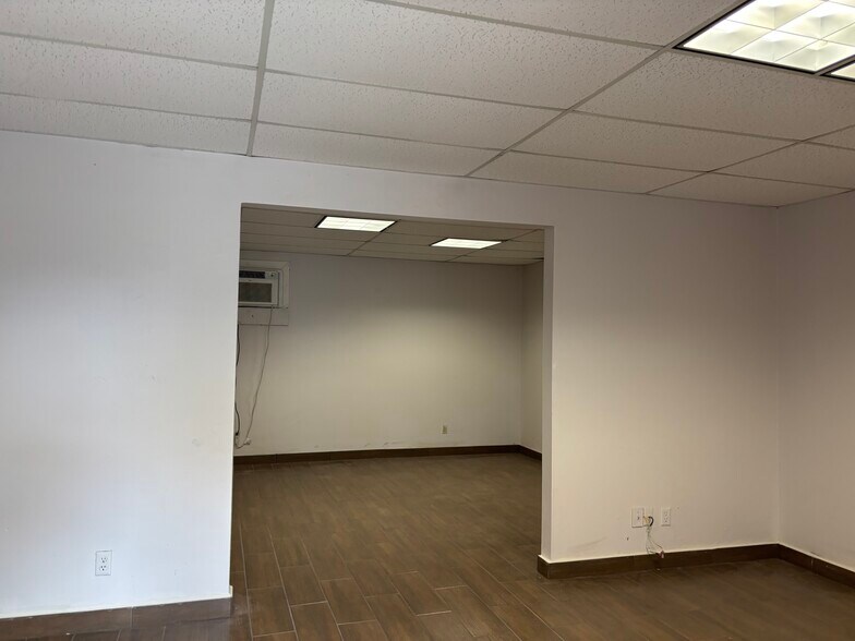 More Photos Of 739 Industry Rd, Longwood Warehouse For Lease