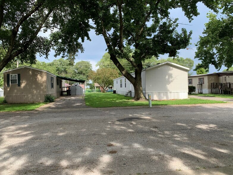 More Photos Of 321 N All Seasons Rd, Geff Manufactured Housing Mobile Home Park For Sale