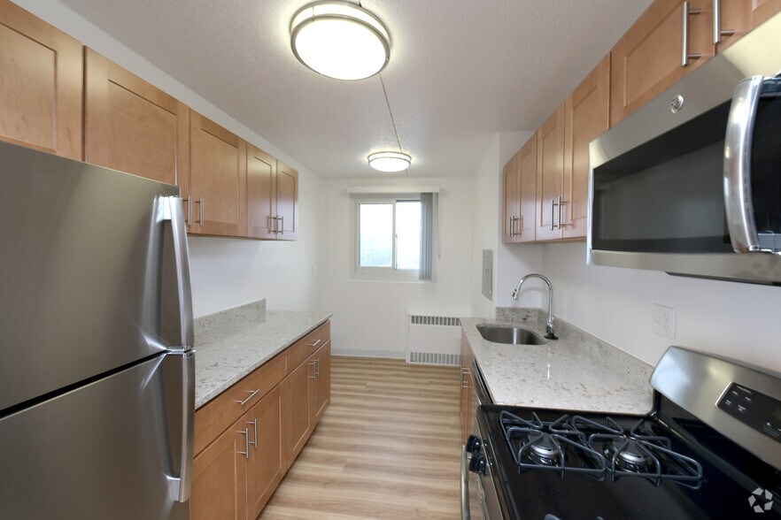 More Photos Of 1371 Beacon St, Brookline Apartments For Lease