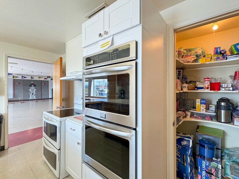 More Photos Of 2503 Washington Street, Port Townsend Specialty For Sale