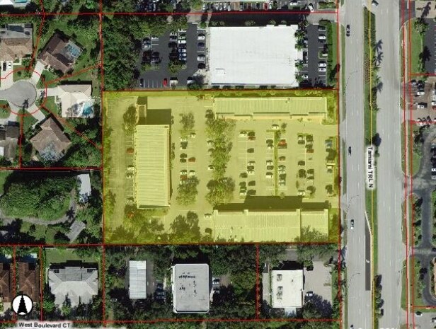 More Photos Of 4947 Tamiami Trl N, Naples Storefront For Lease