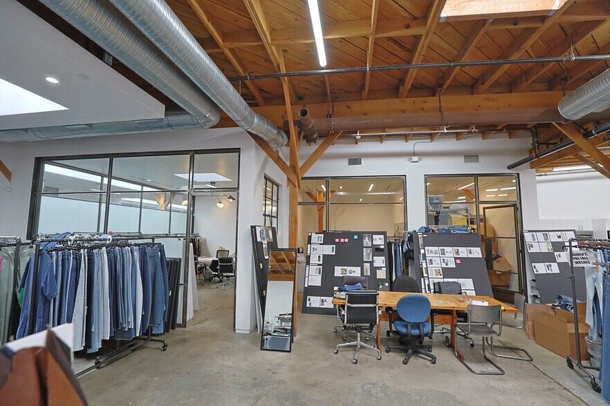 More Photos Of 3578 Hayden Ave, Culver City Loft Creative Space For Lease