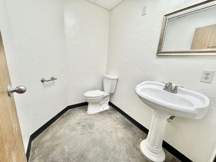 More Photos Of 1601 SE 37th St, Oklahoma City Industrial For Sale