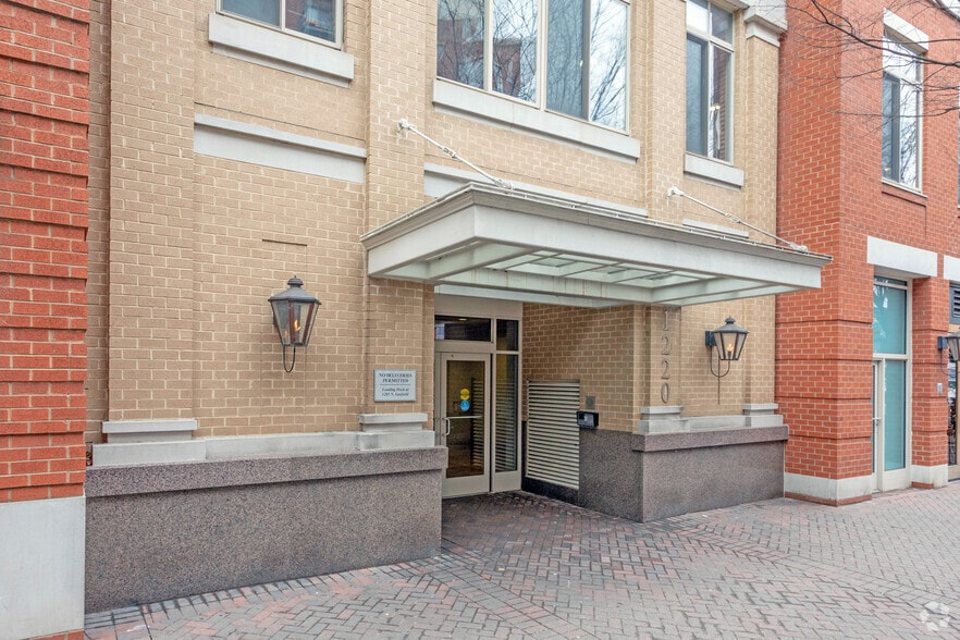 More Photos Of 1220 N Fillmore St, Arlington Apartments For Sale