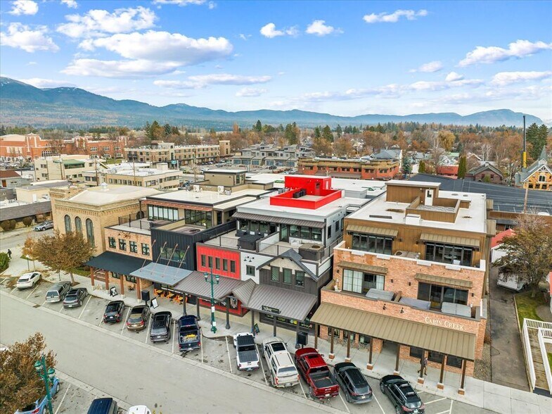 More Photos Of 317 Central Ave, Whitefish Storefront For Sale