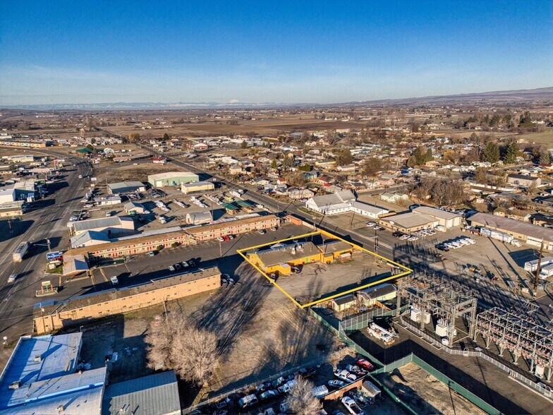 More Photos Of 410 Yakima Valley Hwy, Sunnyside General Retail For Sale