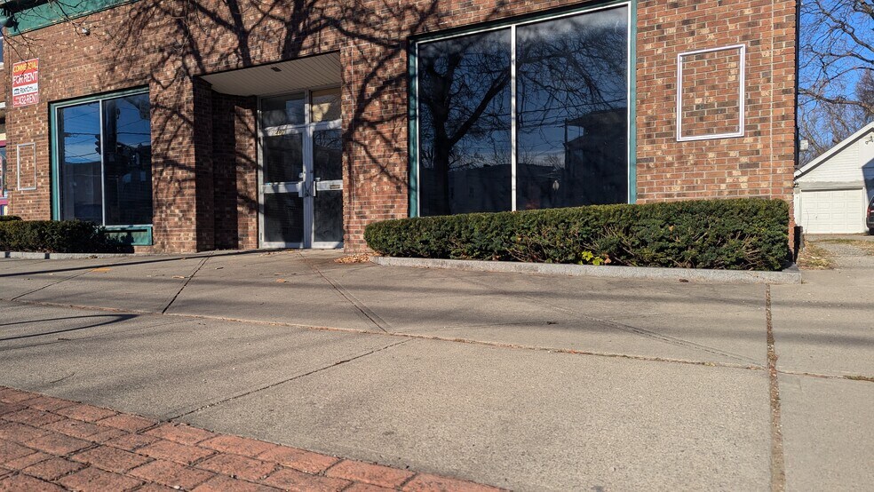 More Photos Of 467 Delaware Ave, Albany Storefront For Lease