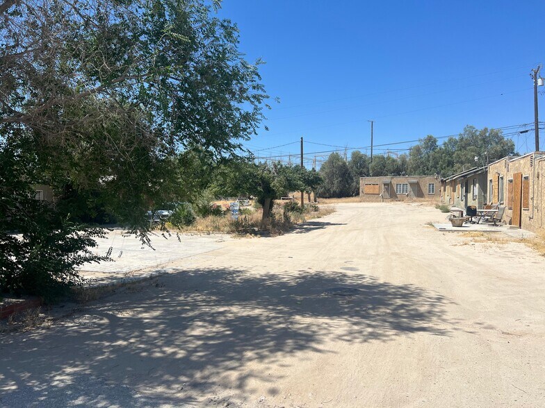 More Photos Of 17742 D St, Victorville Apartments For Sale