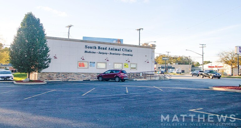 More Photos Of 3224 Lincoln Way, South Bend Veterinarian Kennel For Sale