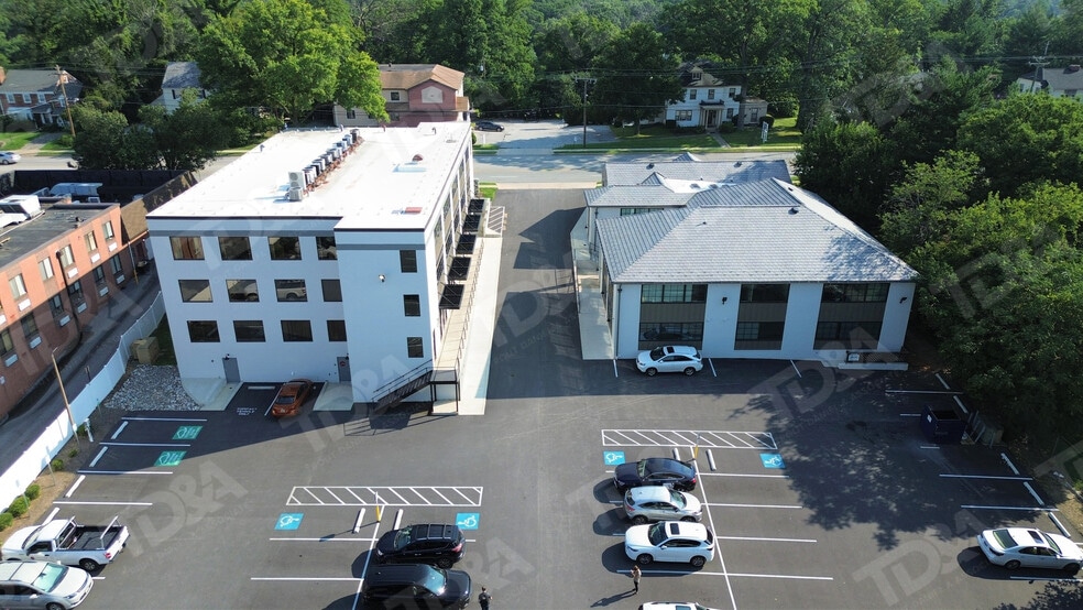 More Photos Of 515 E Joppa Rd, Towson Unknown For Lease