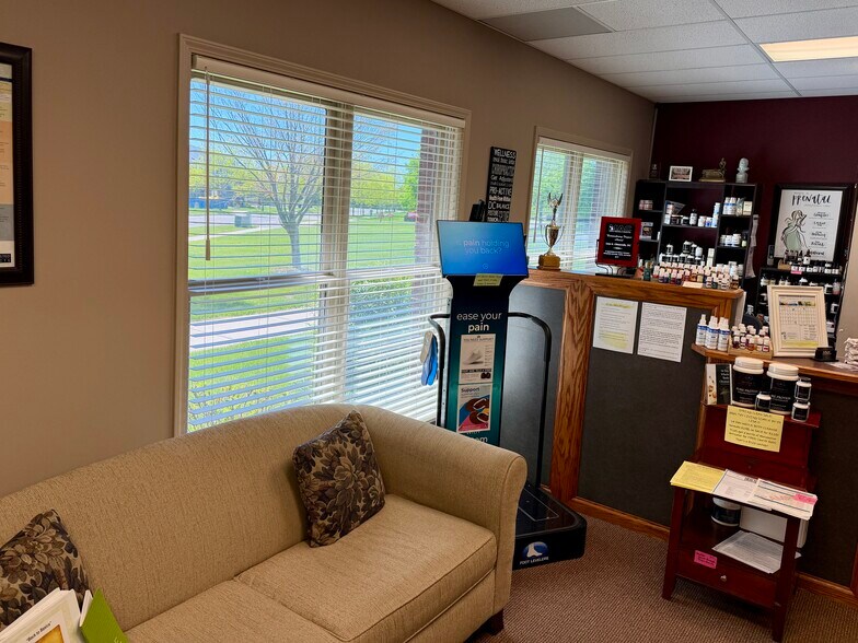 More Photos Of 1600 Commerce Park Dr, Chelsea Medical For Sale