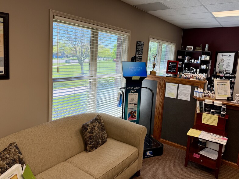 More Photos Of 1600 Commerce Park Dr, Chelsea Medical For Sale