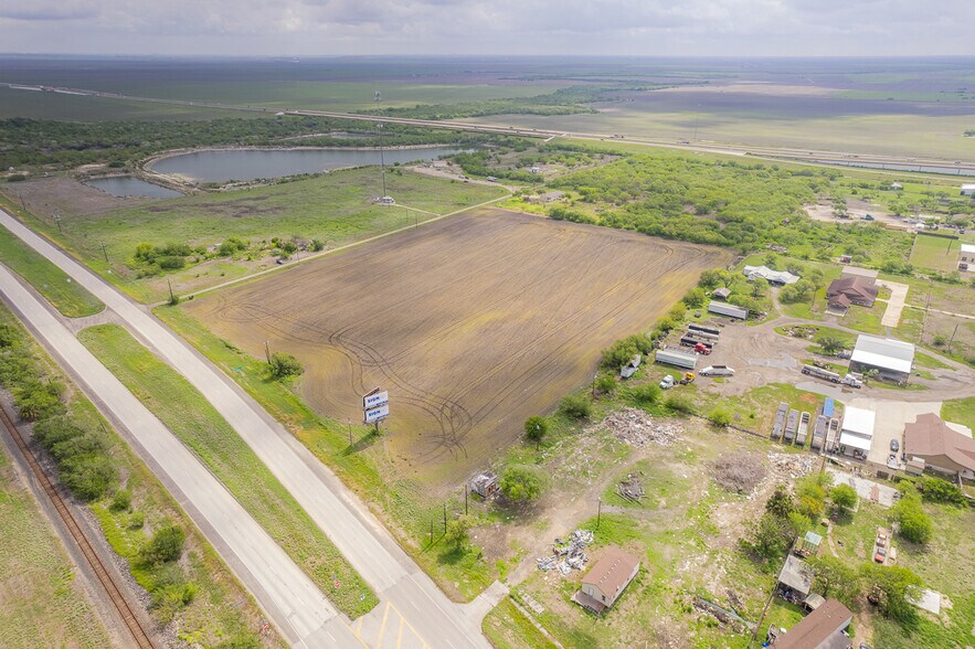 More Photos Of 13 Acres, US Highway 77, Driscoll Land For Sale