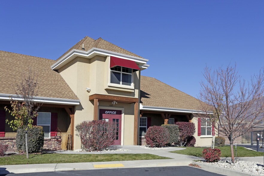 More Photos Of 11251 Sunset Dr, Highland Self Storage For Lease