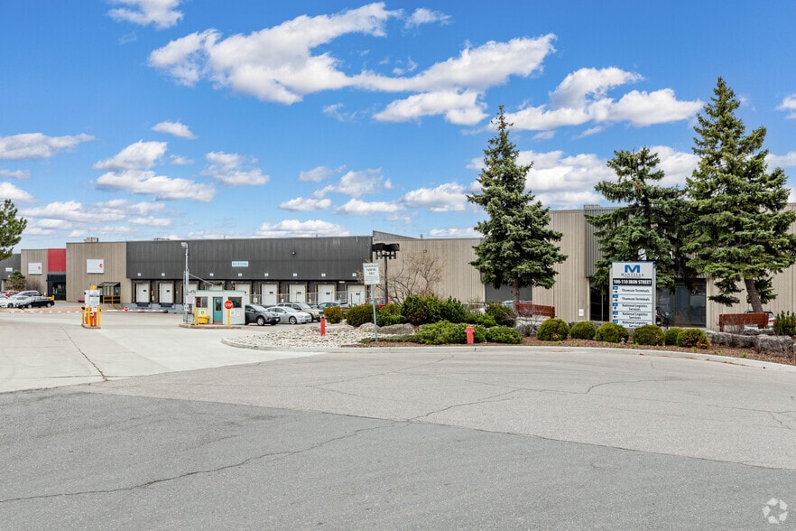 More Photos Of 105 Iron St, Toronto Warehouse For Lease