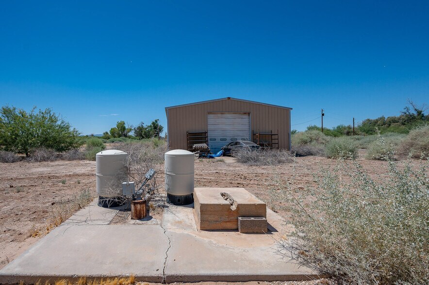 More Photos Of 9512 S Evans Ln, Mohave Valley Warehouse For Sale