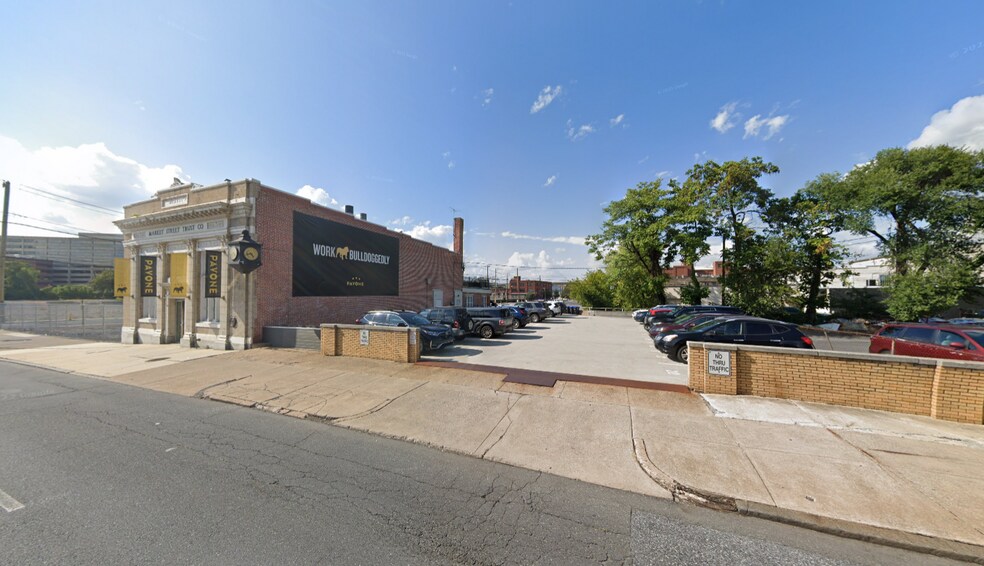 More Photos Of 1006 Market St, Harrisburg Office For Sale