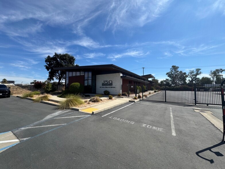 More Photos Of 19400 Frontage Rd, Acampo Office For Lease