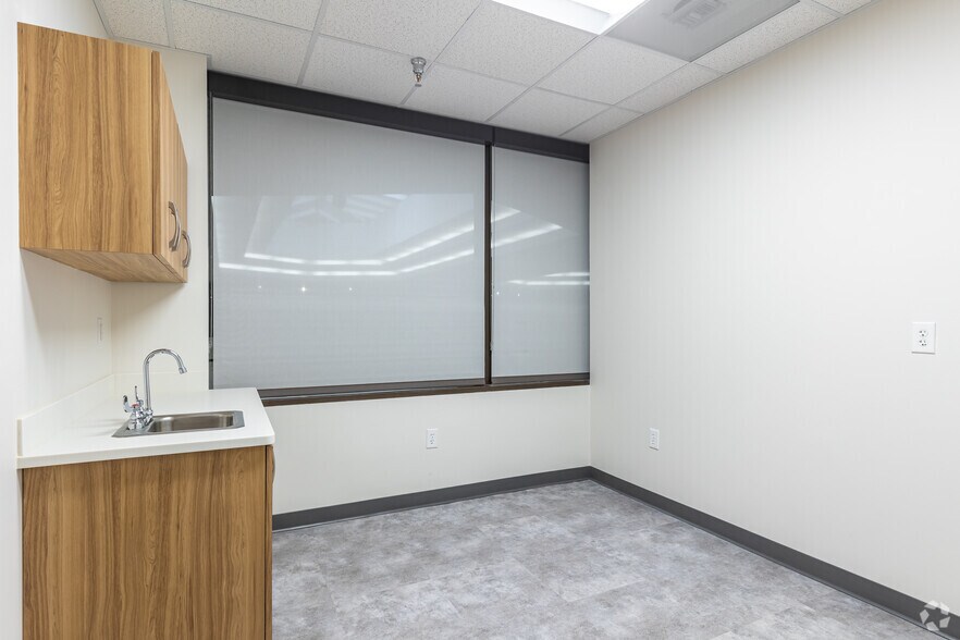More Photos Of 7777 Forest Ln, Dallas Healthcare For Sale