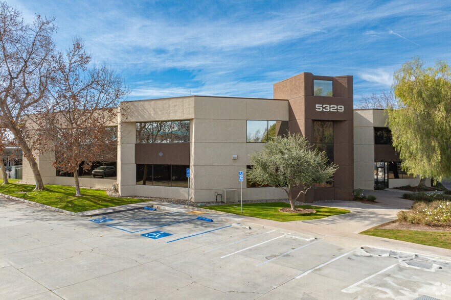 Primary Photo Of 5329 Office Centre Ct, Bakersfield Medical For Lease