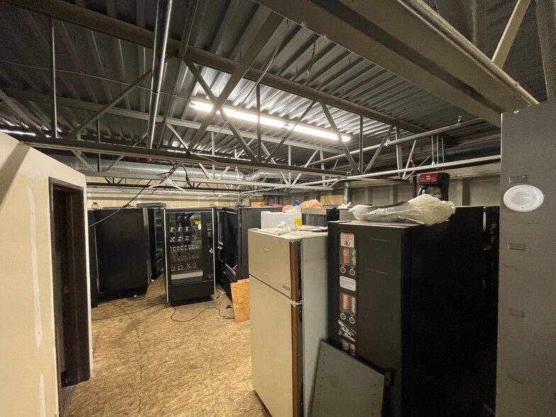 More Photos Of 4475 W 58th Ave, Arvada Light Distribution For Sale