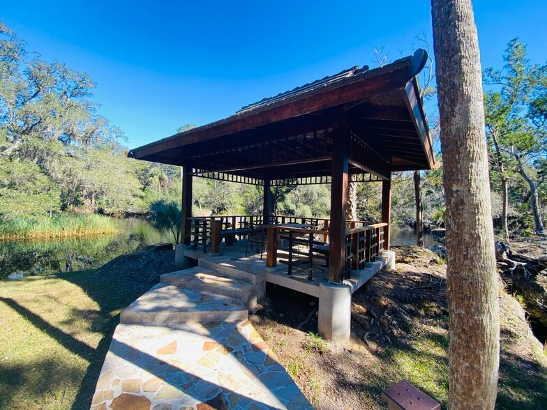 More Photos Of 1606 3rd Ave SE, Steinhatchee Lodge Meeting Hall For Sale