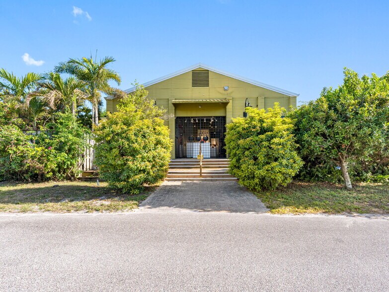 More Photos Of 2342 Emerson Ave S, Saint Petersburg Manufacturing For Sale