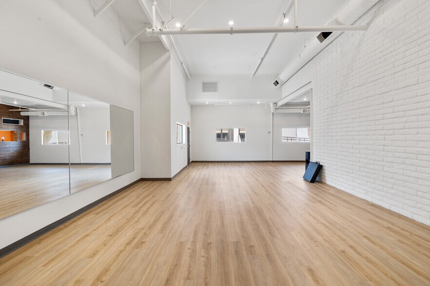 More Photos Of 3455 N Indian Canyon Dr, Palm Springs Unknown For Lease