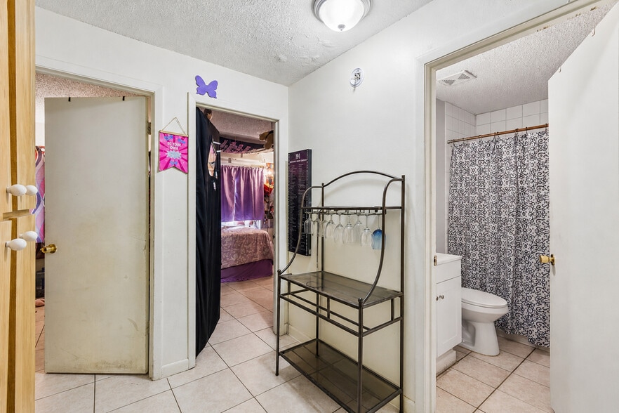 More Photos Of 3132 Bloomingdale Villas Ct, Brandon Apartments For Sale