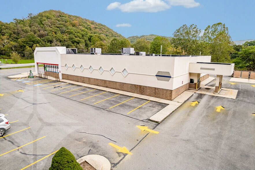 More Photos Of 19254 Seneca Trl, Marlinton Drugstore For Sale