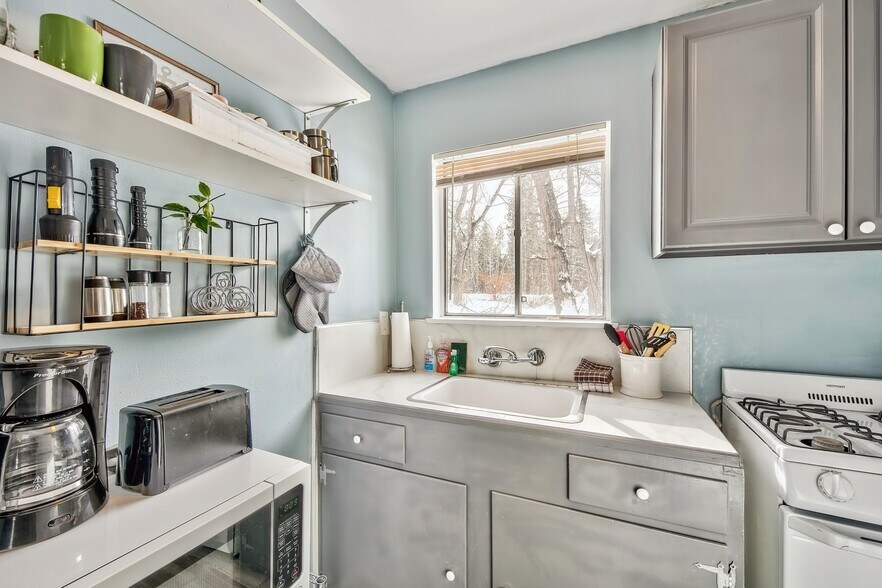 More Photos Of 3994 Pine Blvd, South Lake Tahoe Hotel For Sale