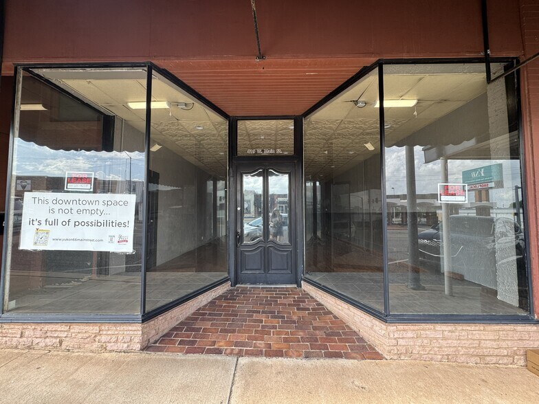 More Photos Of 419 W Main St, Yukon Storefront Retail Residential For Sale