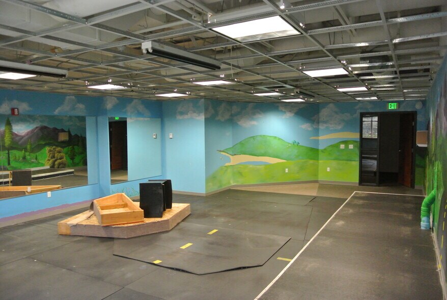 More Photos Of 927 E Polston Ave, Post Falls Office For Sale