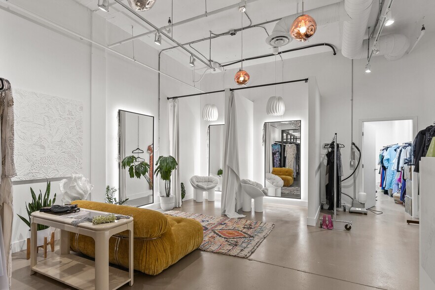 More Photos Of 565 Bernard Ave, Kelowna Storefront For Lease