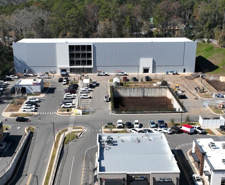 More Photos Of 2316 NE Capital Cir, Tallahassee Self Storage For Sale