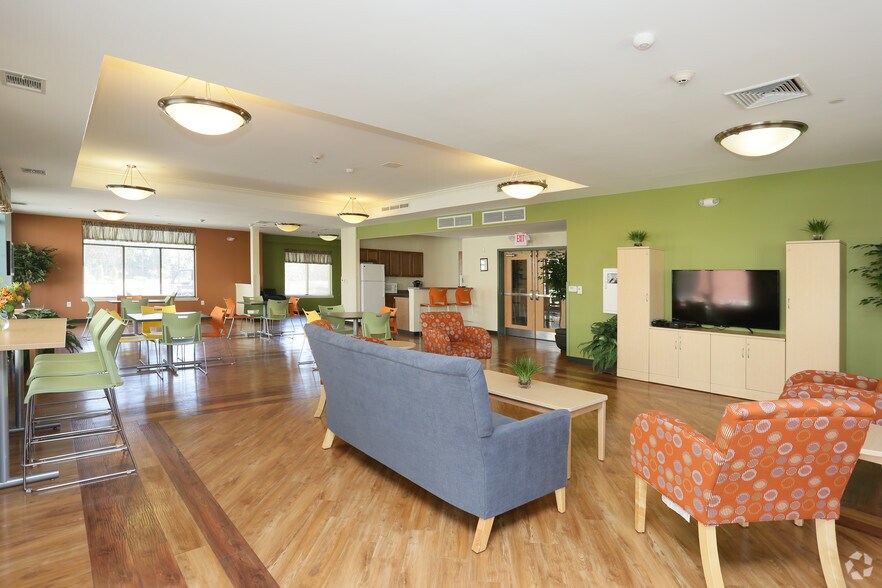 More Photos Of 700-700 Wincoram Way, Coram Apartments For Lease