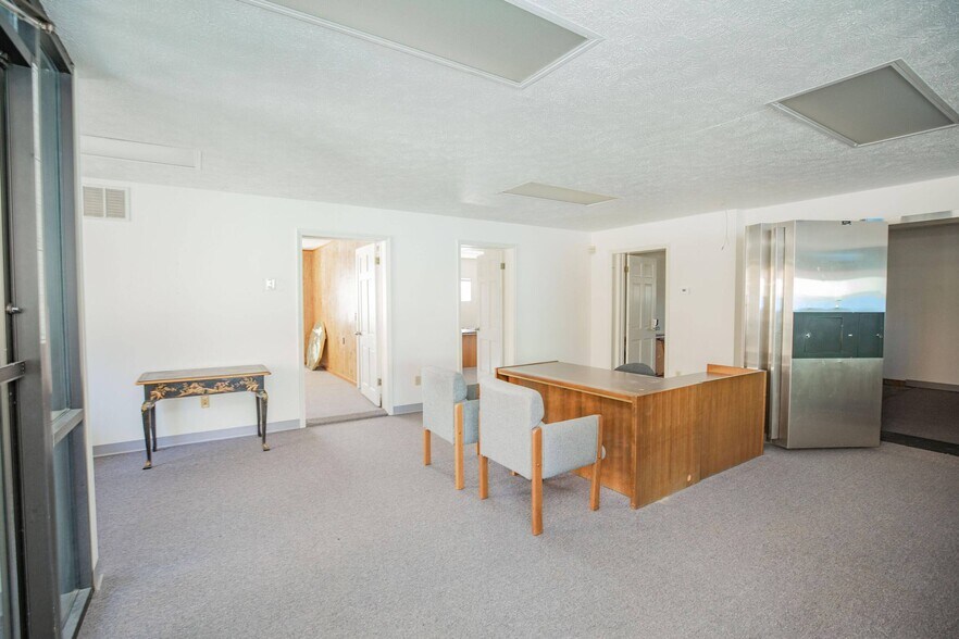 More Photos Of 104 E Tilden St, Humansville Bank For Sale