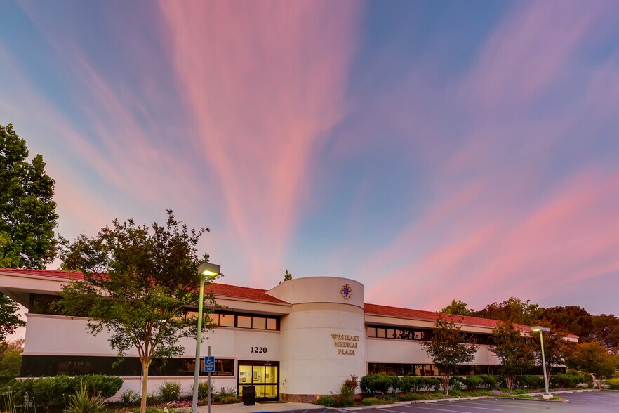 More Photos Of 1220 La Venta Dr, Westlake Village Medical For Lease