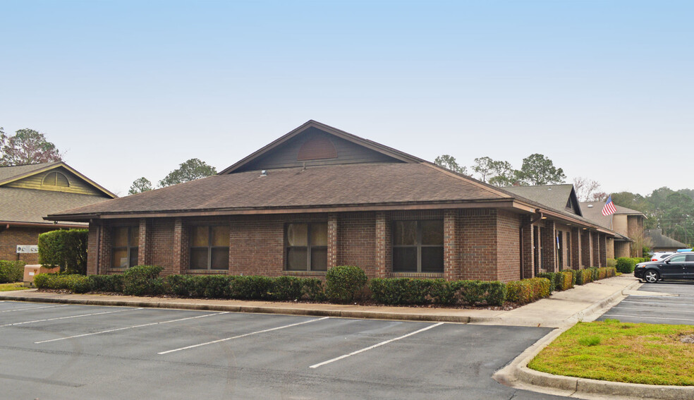 Primary Photo Of 1409 Kingsley Ave, Orange Park Medical For Lease