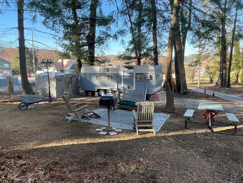 More Photos Of 2853 Chimney Rock Rd, Hendersonville Trailer Camper Park For Sale