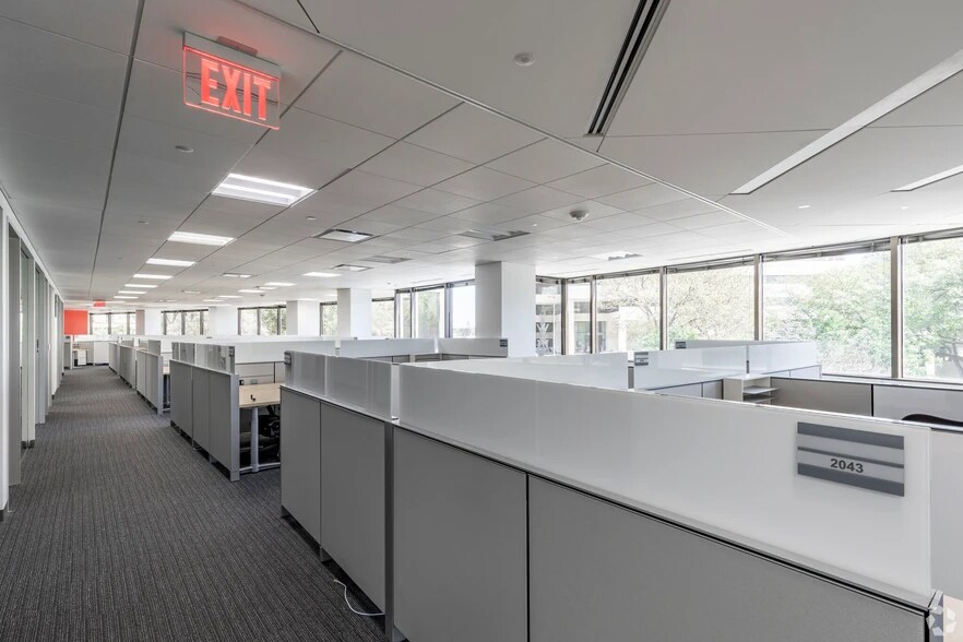 More Photos Of 613 NW Loop 410, San Antonio Office For Lease