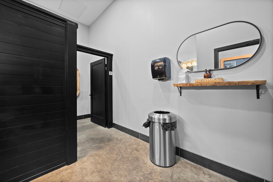 More Photos Of 2330 River Ave, Sandusky Restaurant For Sale