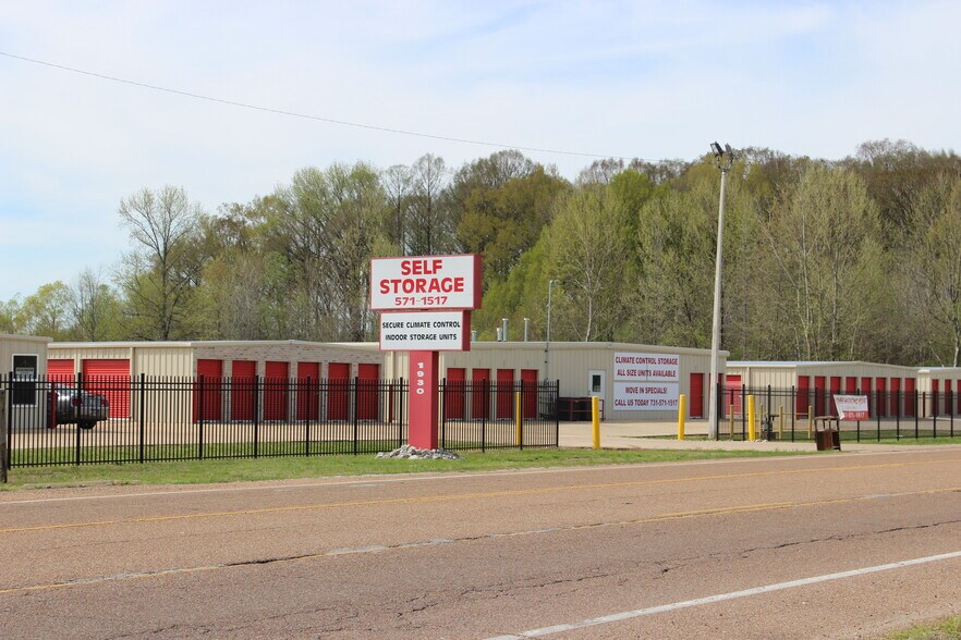 Primary Photo Of 1930 US Highway 45 Byp S, Trenton Self Storage For Sale