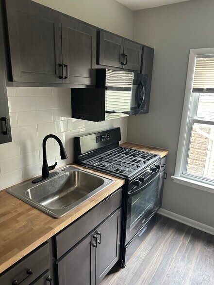More Photos Of 607-609 Northampton St, Easton Apartments For Sale