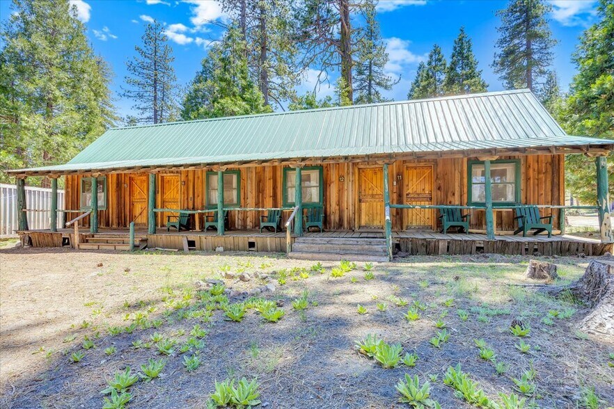 More Photos Of 1 State Hwy 108, Pinecrest Hotel For Sale