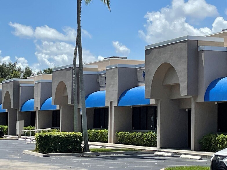 More Photos Of 6555 Powerline Rd, Fort Lauderdale Unknown For Lease