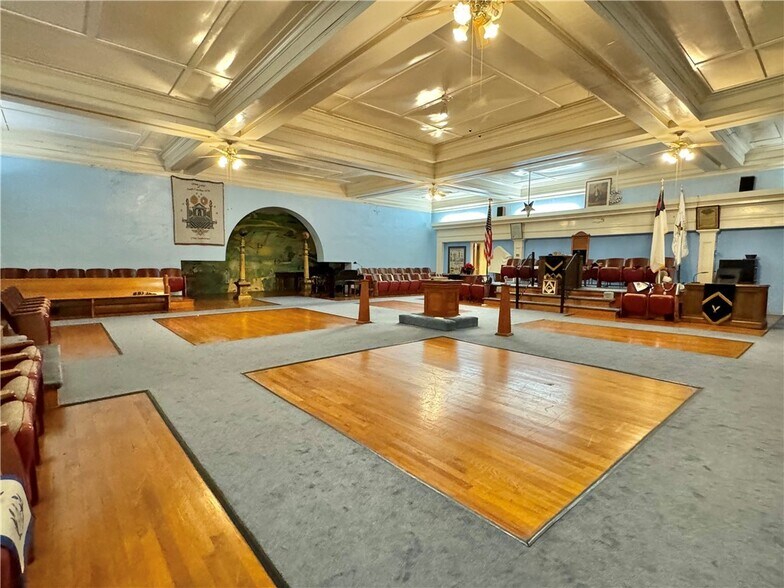 More Photos Of 439 NE Main St, Easley Lodge Meeting Hall For Sale