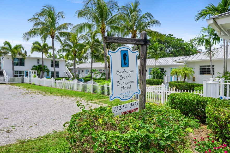More Photos Of 2502 Tamarind Dr, Hutchinson Island Hotel For Sale
