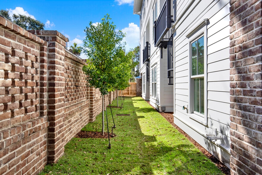 More Photos Of 104 17th pl, Tybee Island Multifamily For Sale