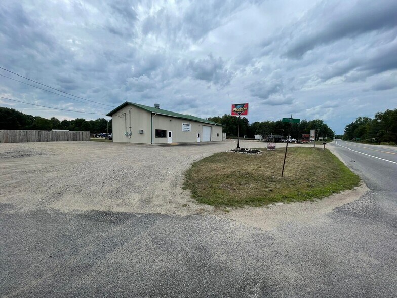 More Photos Of 505 N Cass St, Morley Auto Repair For Sale